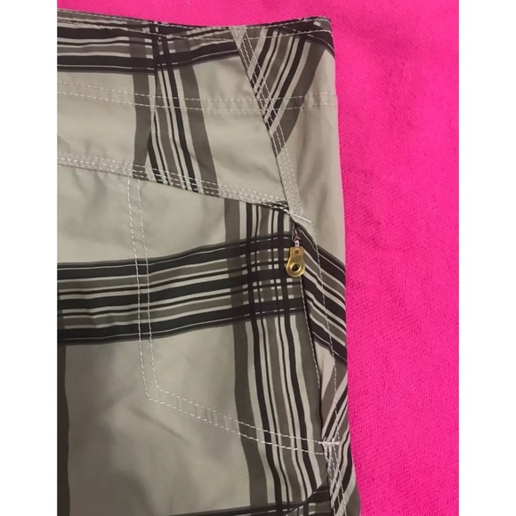 WONDERWALL Green Plaid Board Shorts - Picture 3 of 5